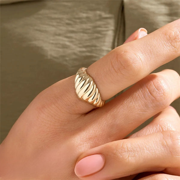 Amore Ring