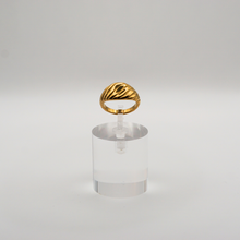Amore Ring