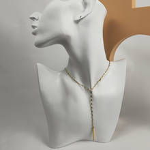 Lip necklace