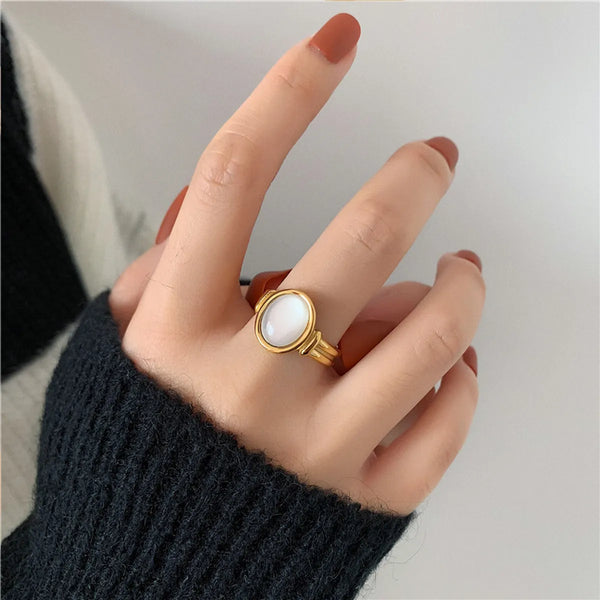 Camilla Ring