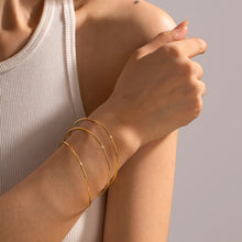 Lyric armband