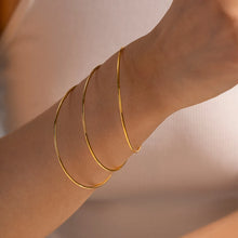 Lyric armband