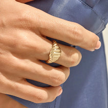 Amore Ring